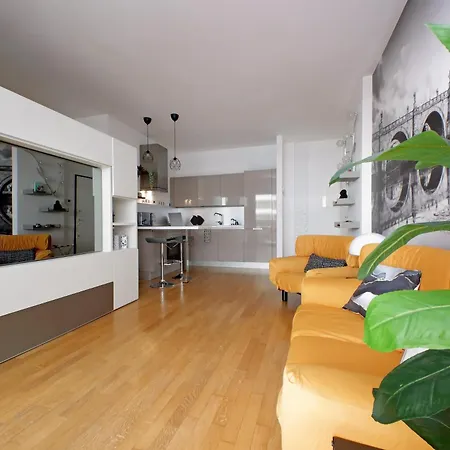 Akis Flat By Domusdimore Řím