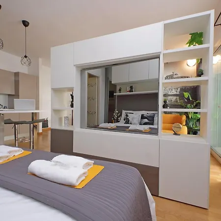 Apartmán Akis Flat By Domusdimore *