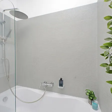 Akis Flat By Domusdimore *