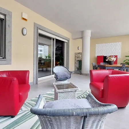 Akis Flat By Domusdimore